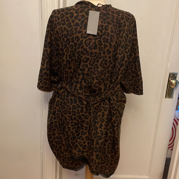 NWT Nordstrom rack leopard belted ruana brown combo. - Picture 3 of 4